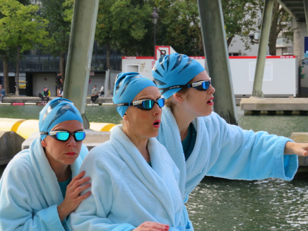 Nageuses sur Bitume - spectacle de la cie Acidu